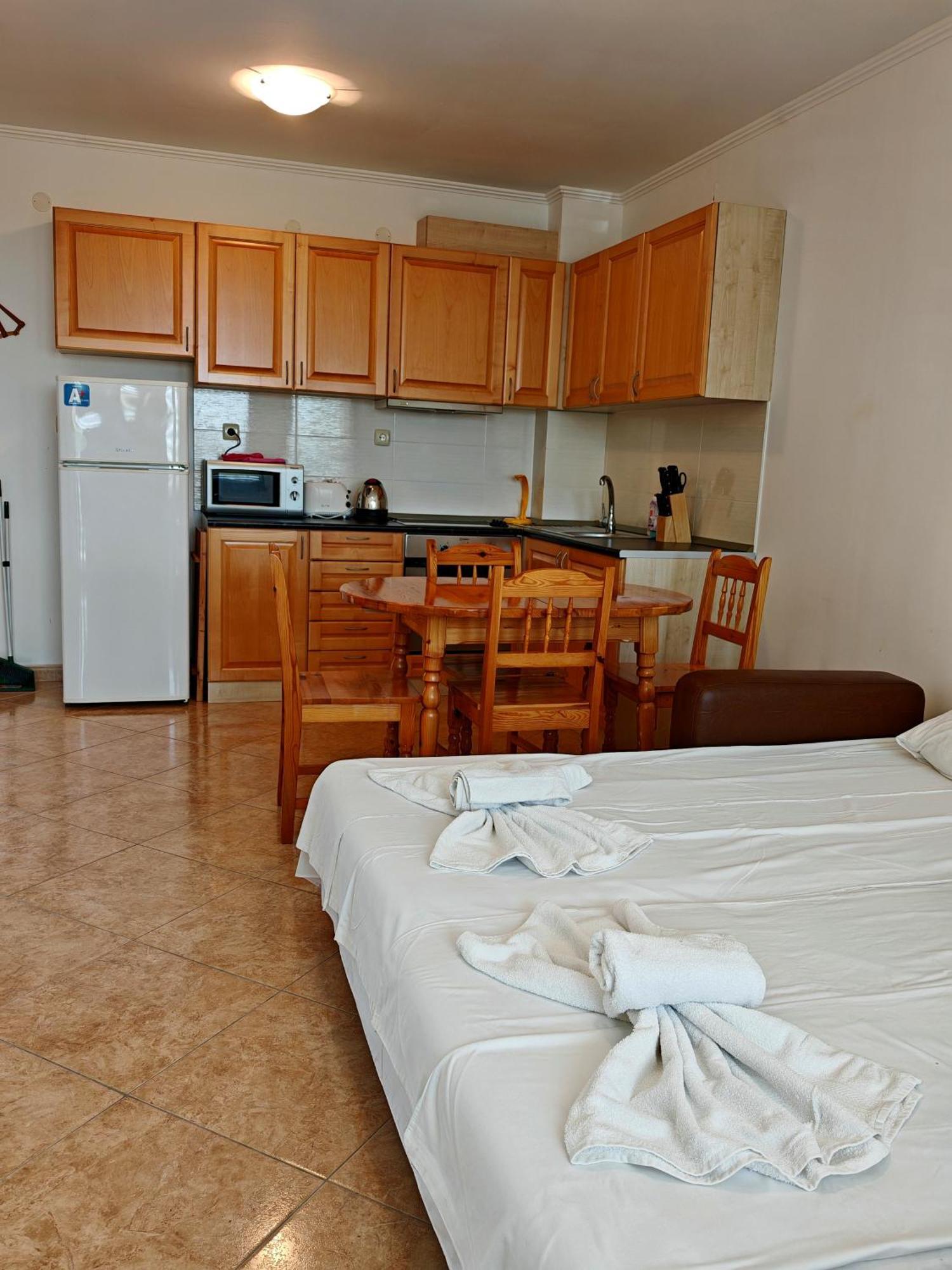 Marina Delfin Apartments - Top Location & Pet Friendly สวิติ วลัส ภายนอก รูปภาพ